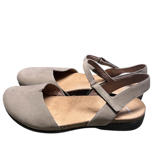 Dansko Rowan taupe nubuck leather closed toe comfort sandals - Picture 2 of 10